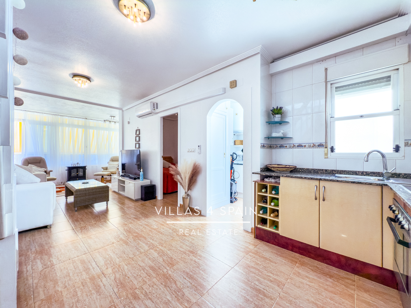 Resale - 2 Bed 1 Bath Apartment with Roof Terrace and sea views - calle salustiana - Alicante Resale - 2 Bed 1 Bath Apartment with Roof Terrace and sea views - calle salustiana - Alicante