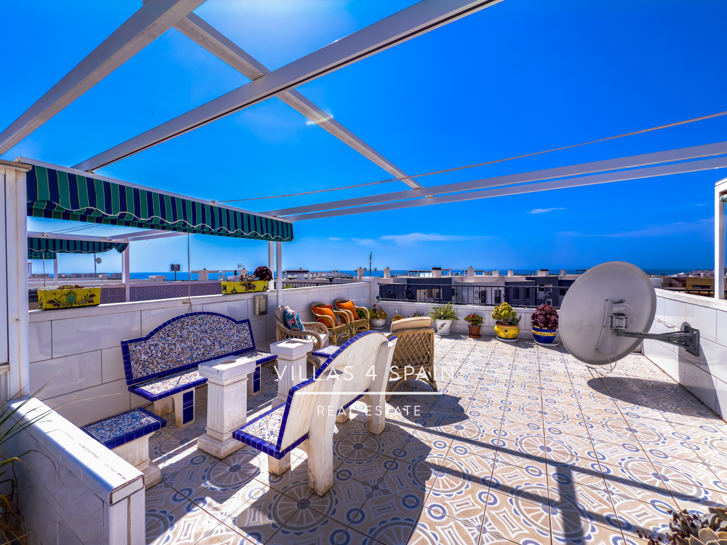 Resale - 2 Bed 1 Bath Apartment with Roof Terrace and sea views - calle salustiana - Alicante Resale - 2 Bed 1 Bath Apartment with Roof Terrace and sea views - calle salustiana - Alicante
