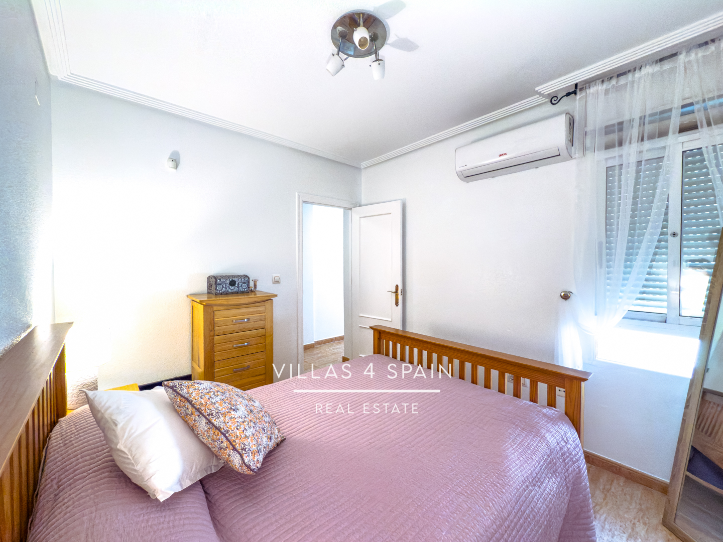 Resale - 2 Bed 1 Bath Apartment with Roof Terrace and sea views - calle salustiana - Alicante Resale - 2 Bed 1 Bath Apartment with Roof Terrace and sea views - calle salustiana - Alicante