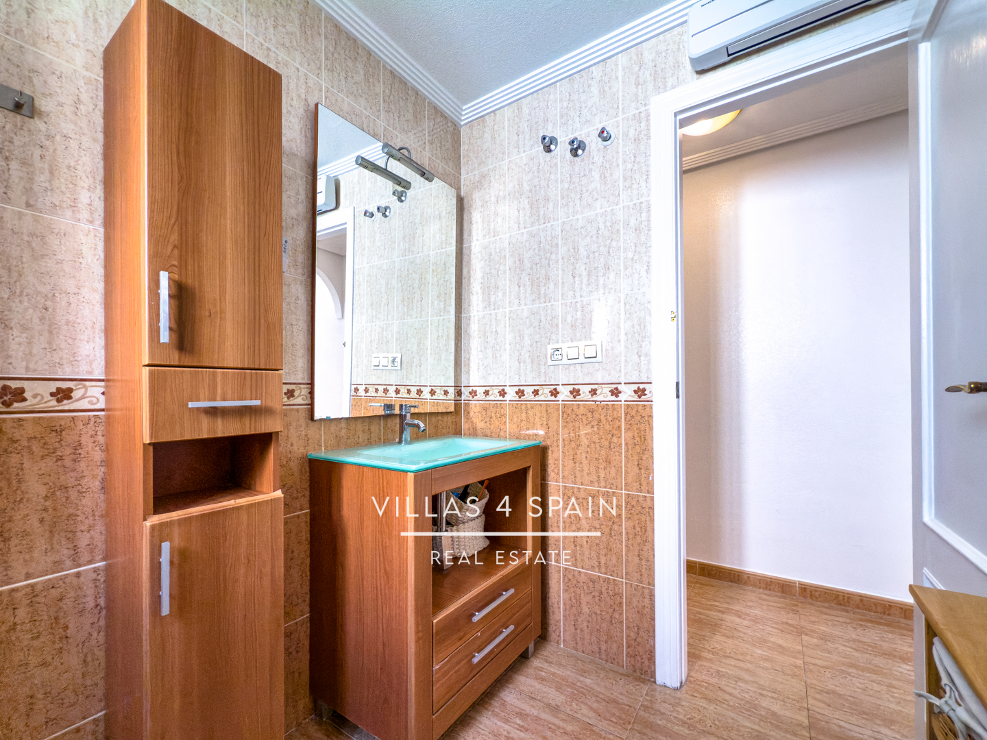 Resale - 2 Bed 1 Bath Apartment with Roof Terrace and sea views - calle salustiana - Alicante Resale - 2 Bed 1 Bath Apartment with Roof Terrace and sea views - calle salustiana - Alicante