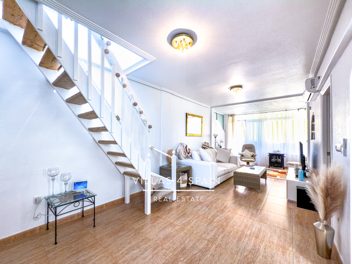 Resale - 2 Bed 1 Bath Apartment with Roof Terrace and sea views - calle salustiana - Alicante Resale - 2 Bed 1 Bath Apartment with Roof Terrace and sea views - calle salustiana - Alicante