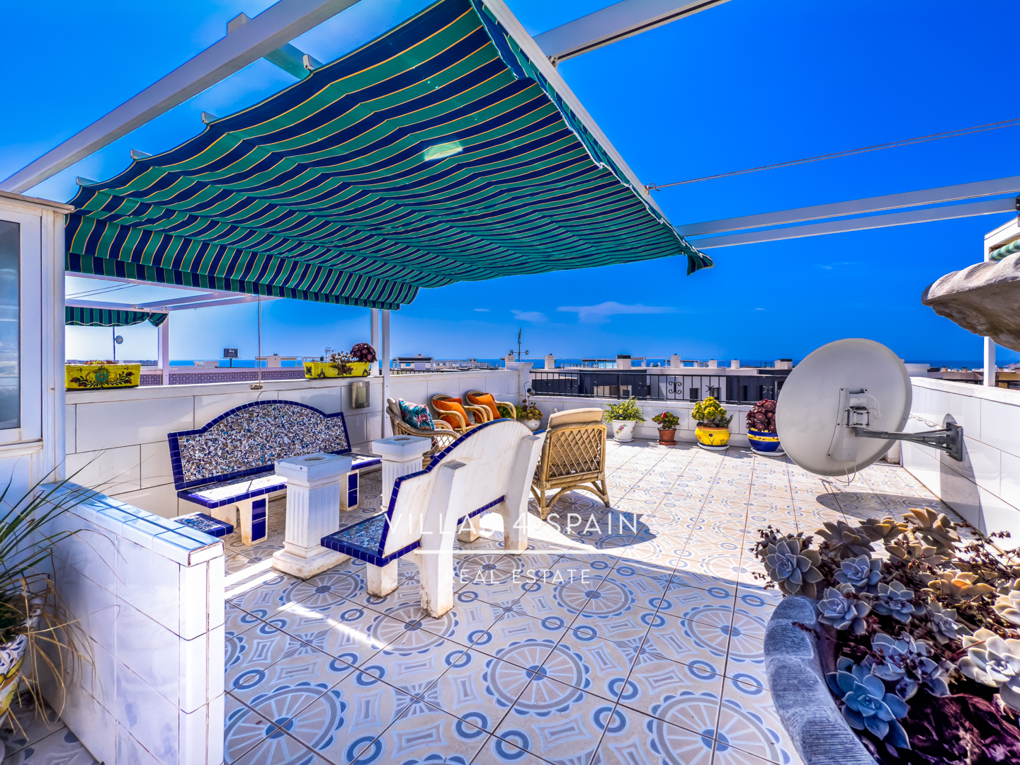 Resale - 2 Bed 1 Bath Apartment with Roof Terrace and sea views - calle salustiana - Alicante Resale - 2 Bed 1 Bath Apartment with Roof Terrace and sea views - calle salustiana - Alicante