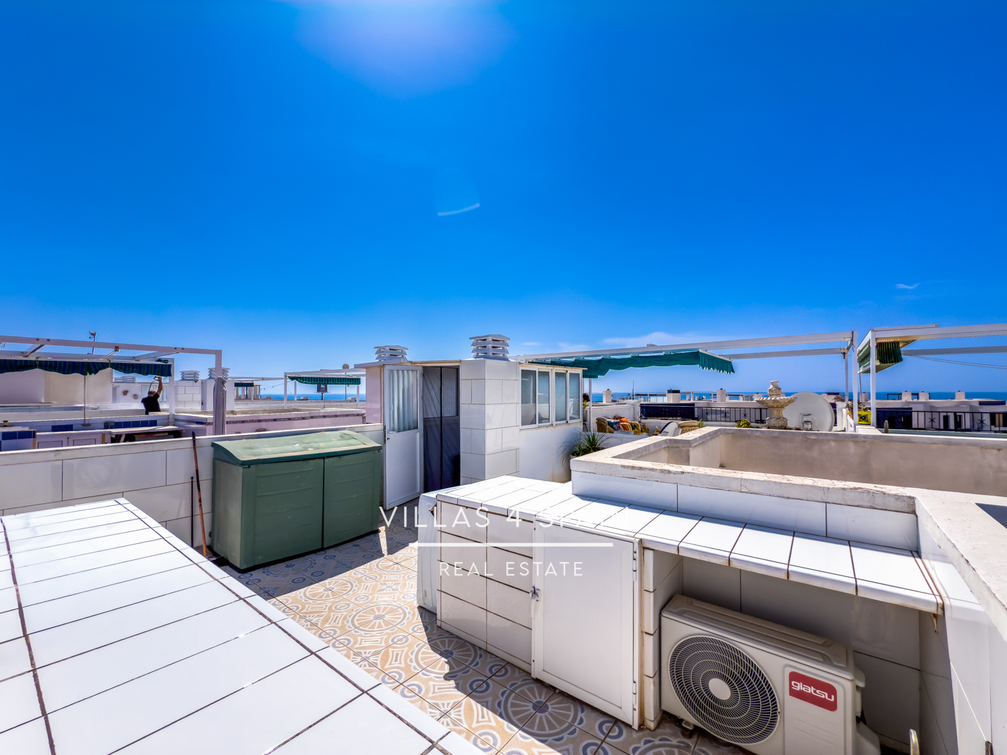 Resale - 2 Bed 1 Bath Apartment with Roof Terrace and sea views - calle salustiana - Alicante Resale - 2 Bed 1 Bath Apartment with Roof Terrace and sea views - calle salustiana - Alicante