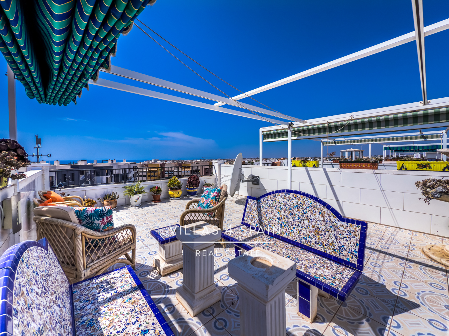 Resale - 2 Bed 1 Bath Apartment with Roof Terrace and sea views - calle salustiana - Alicante Resale - 2 Bed 1 Bath Apartment with Roof Terrace and sea views - calle salustiana - Alicante