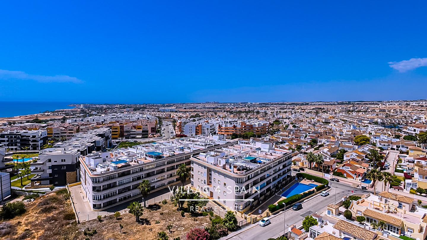 Resale - 2 Bed 1 Bath Apartment with Roof Terrace and sea views - calle salustiana - Alicante Resale - 2 Bed 1 Bath Apartment with Roof Terrace and sea views - calle salustiana - Alicante