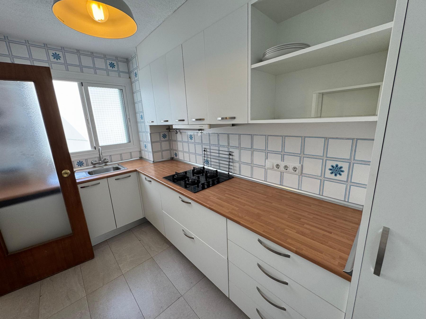 Resale - 3 Bedroom 1 Bathroom Apartamento in Torrevieja - Playa Acequion - Alicante Resale - 3 Bedroom 1 Bathroom Apartamento in Torrevieja - Playa Acequion - Alicante