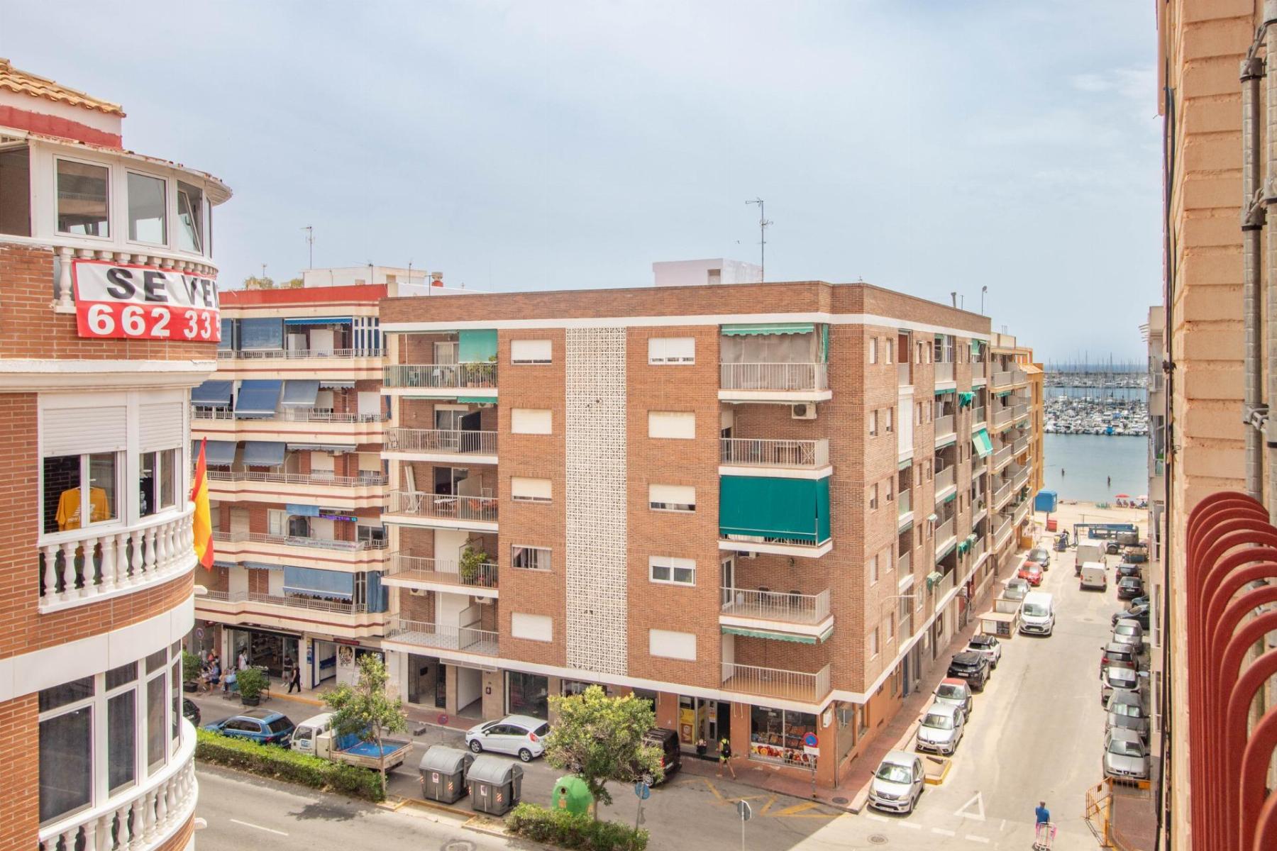 Resale - 3 Bedroom 1 Bathroom Apartamento in Torrevieja - Playa Acequion - Alicante Resale - 3 Bedroom 1 Bathroom Apartamento in Torrevieja - Playa Acequion - Alicante