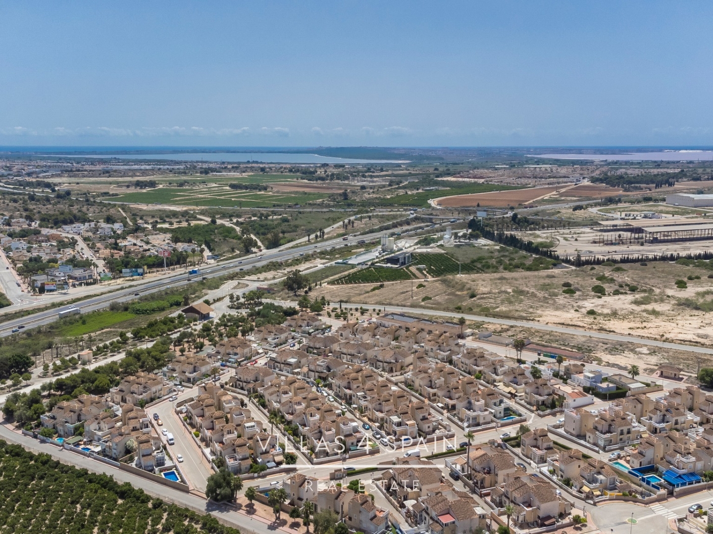 Resale - 3 Bed 2 Bath Townhouse in Montebello, Algorfa - av. romero - Alicante Resale - 3 Bed 2 Bath Townhouse in Montebello, Algorfa - av. romero - Alicante