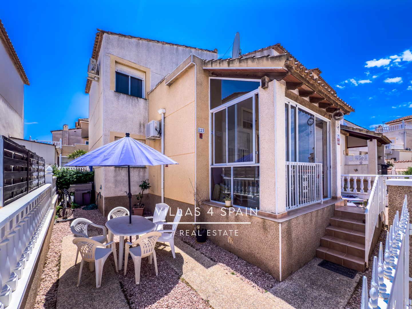 Resale - 3 Bed 2 Bath Townhouse in Montebello, Algorfa - av. romero - Alicante Resale - 3 Bed 2 Bath Townhouse in Montebello, Algorfa - av. romero - Alicante