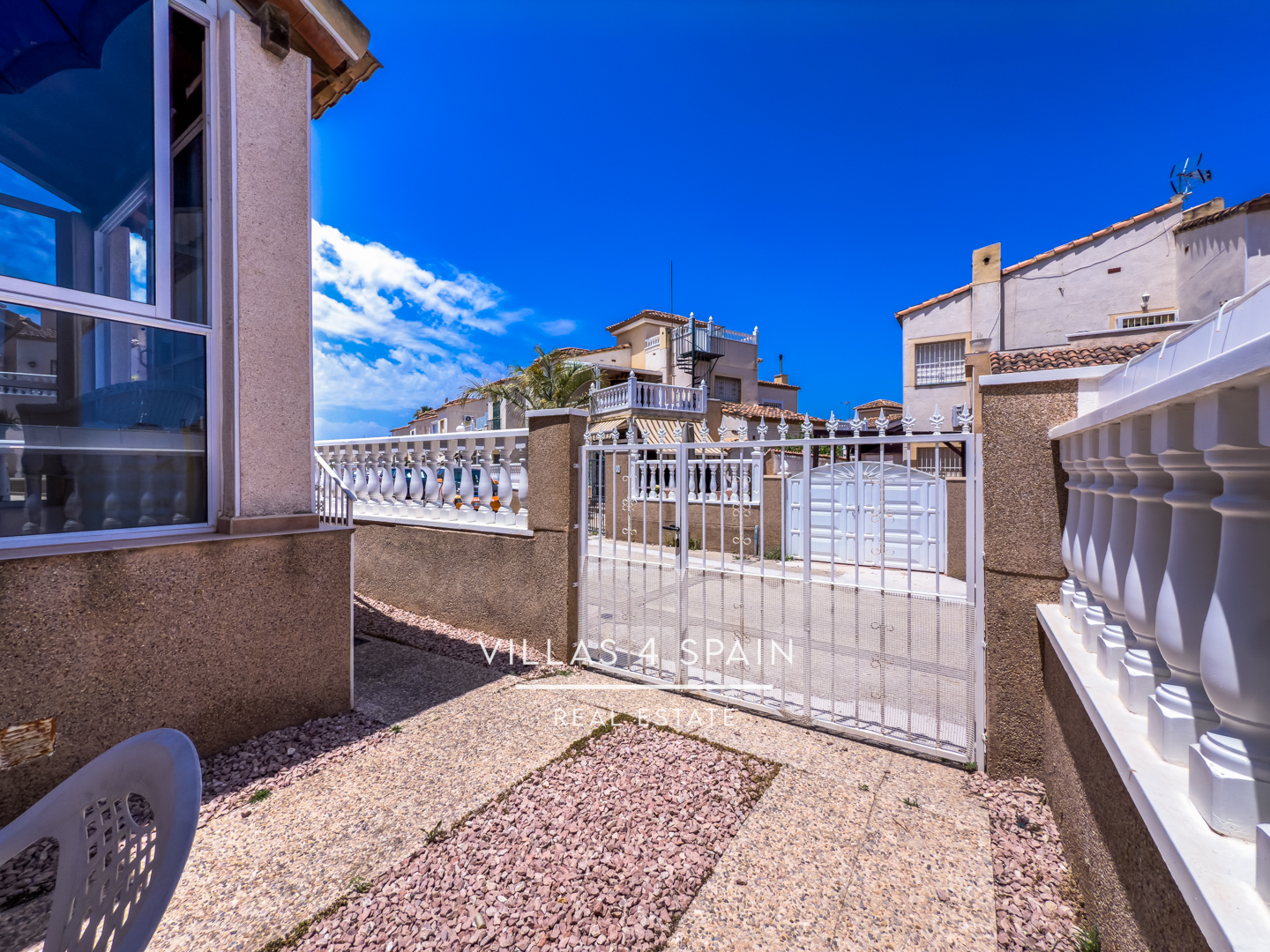 Resale - 3 Bed 2 Bath Townhouse in Montebello, Algorfa - av. romero - Alicante Resale - 3 Bed 2 Bath Townhouse in Montebello, Algorfa - av. romero - Alicante