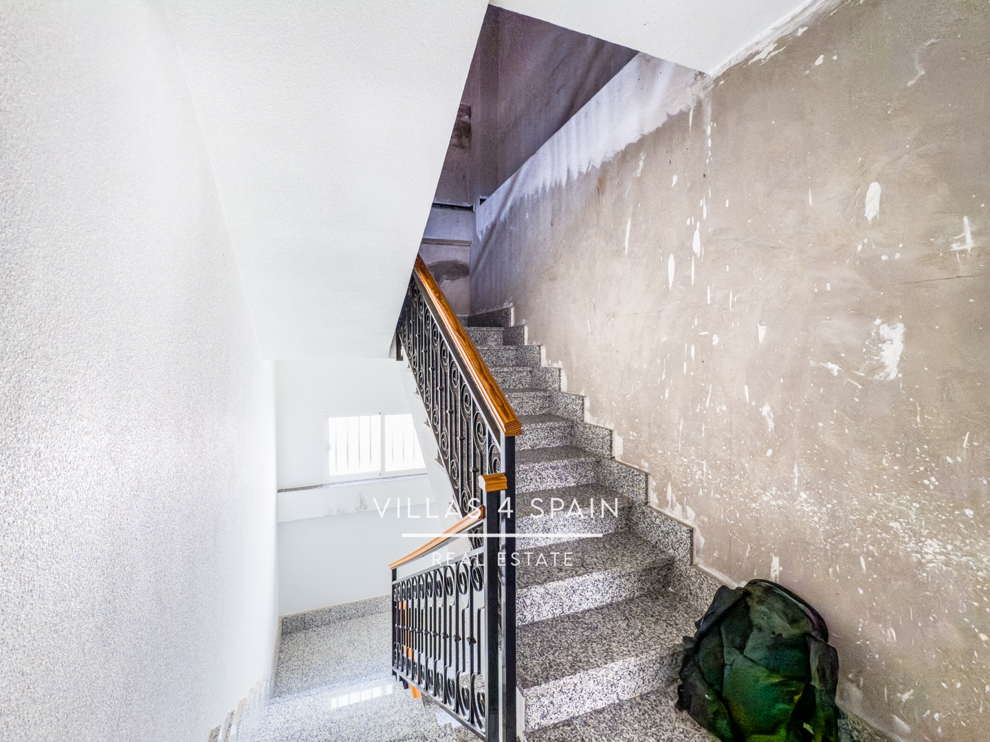 Resale - 8 Bed 4 Bath Townhouse in Fortuna For Sale - av. salvador allende - Murcia Resale - 8 Bed 4 Bath Townhouse in Fortuna For Sale - av. salvador allende - Murcia