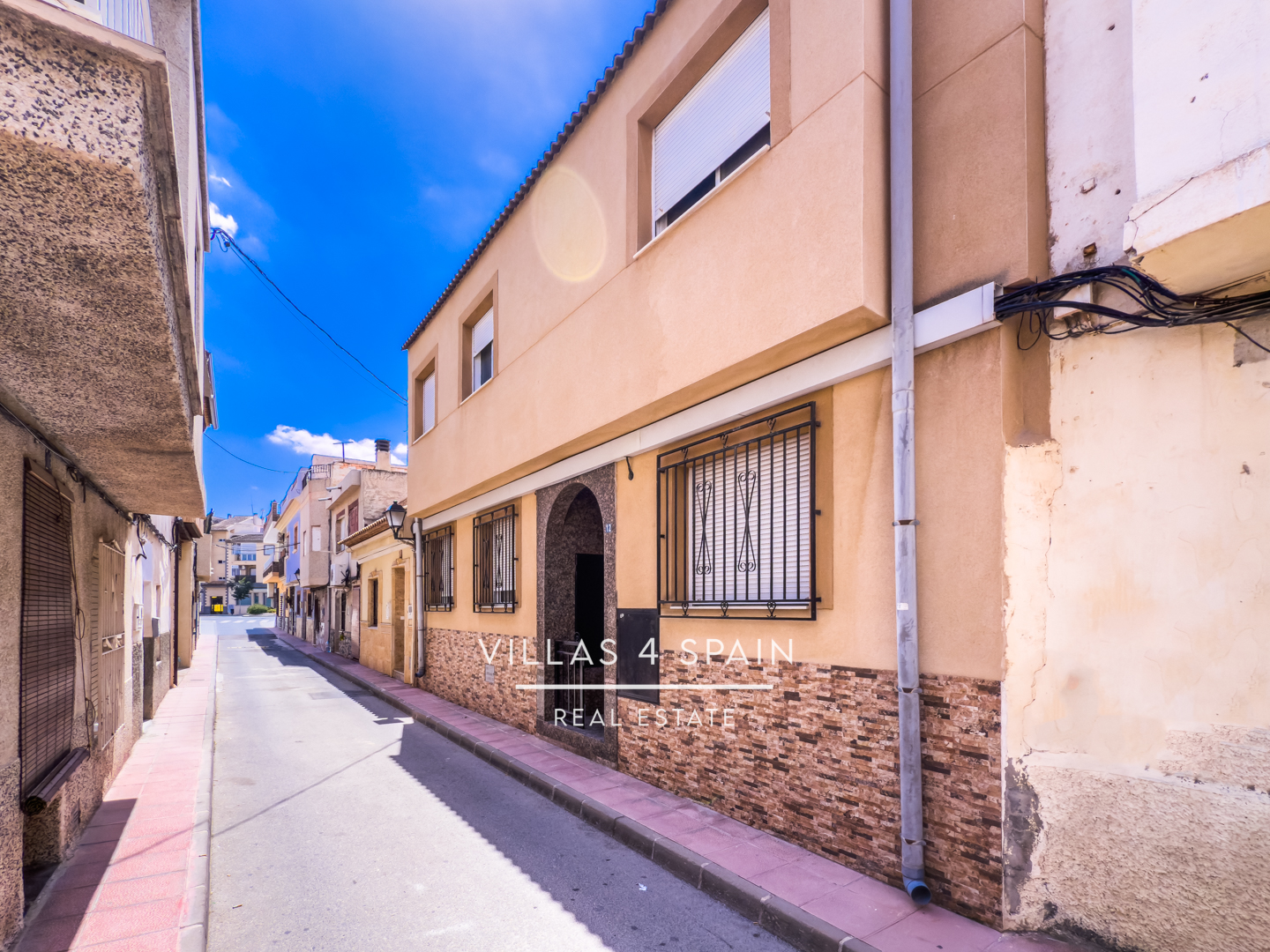 Resale - 8 Bed 4 Bath Townhouse in Fortuna For Sale - av. salvador allende - Murcia Resale - 8 Bed 4 Bath Townhouse in Fortuna For Sale - av. salvador allende - Murcia