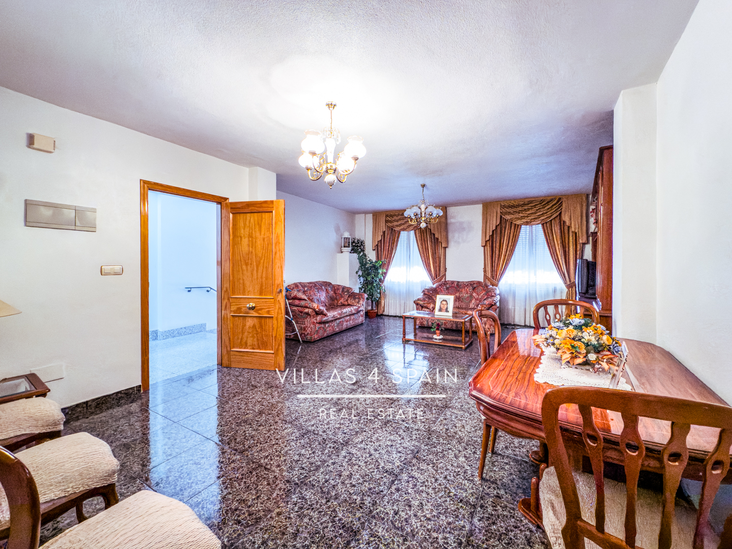 Resale - 8 Bed 4 Bath Townhouse in Fortuna For Sale - av. salvador allende - Murcia Resale - 8 Bed 4 Bath Townhouse in Fortuna For Sale - av. salvador allende - Murcia