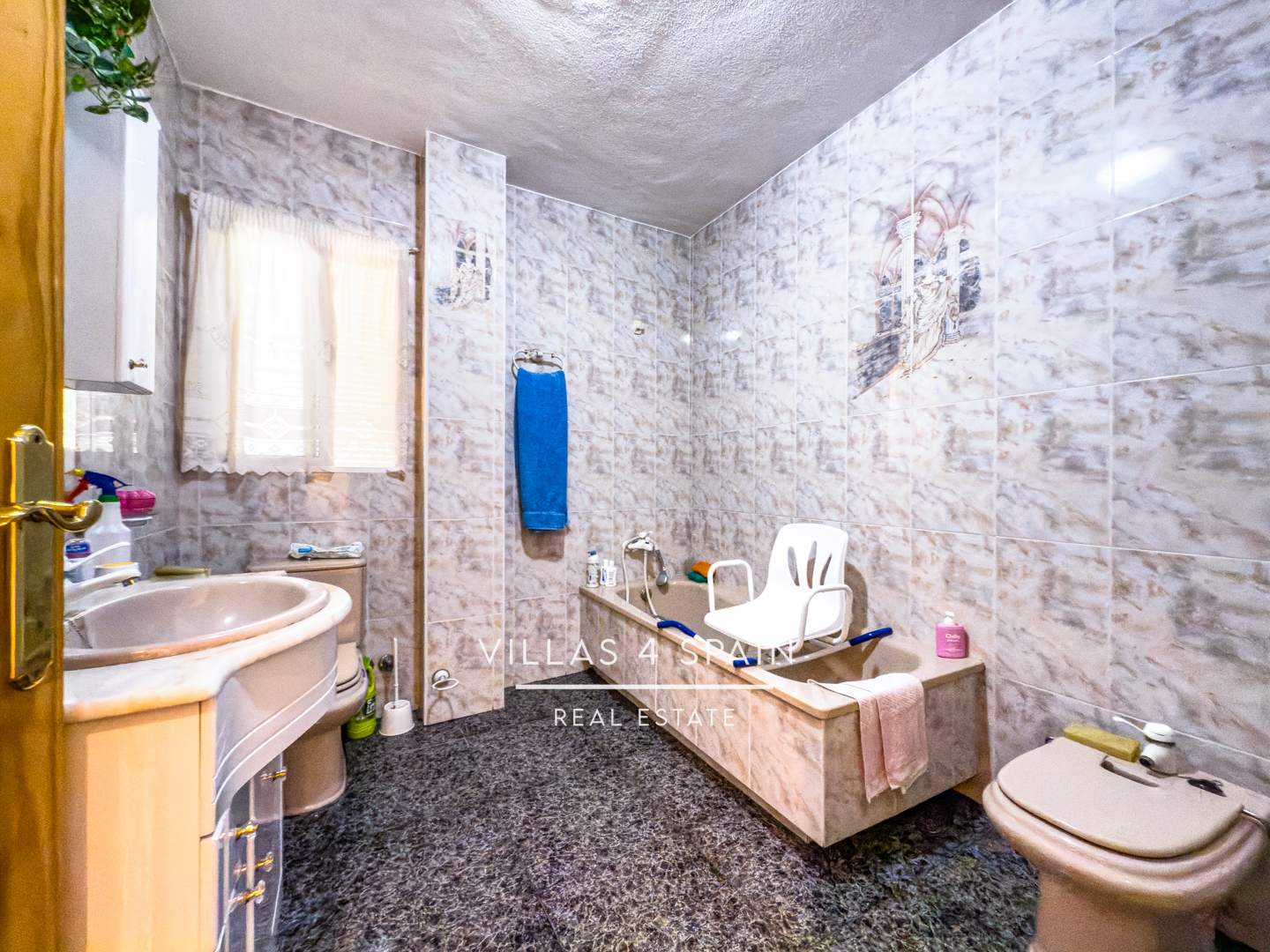 Resale - 8 Bed 4 Bath Townhouse in Fortuna For Sale - av. salvador allende - Murcia Resale - 8 Bed 4 Bath Townhouse in Fortuna For Sale - av. salvador allende - Murcia