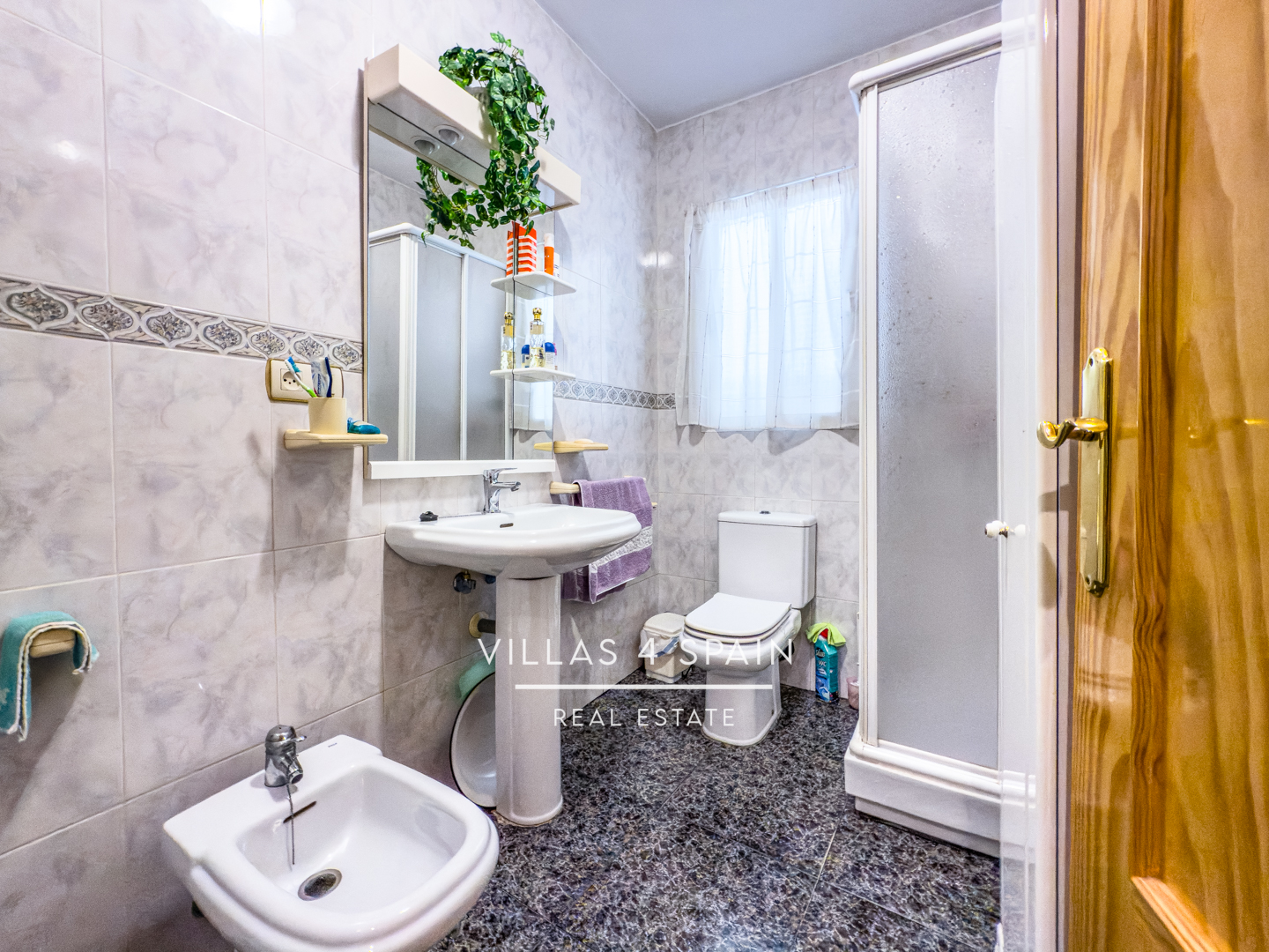Resale - 8 Bed 4 Bath Townhouse in Fortuna For Sale - av. salvador allende - Murcia Resale - 8 Bed 4 Bath Townhouse in Fortuna For Sale - av. salvador allende - Murcia