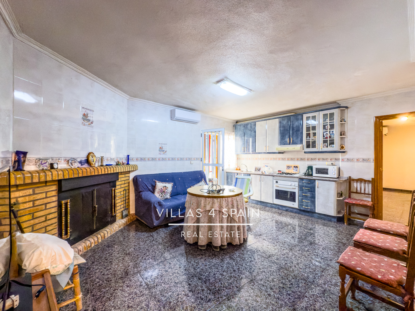 Resale - 8 Bed 4 Bath Townhouse in Fortuna For Sale - av. salvador allende - Murcia Resale - 8 Bed 4 Bath Townhouse in Fortuna For Sale - av. salvador allende - Murcia