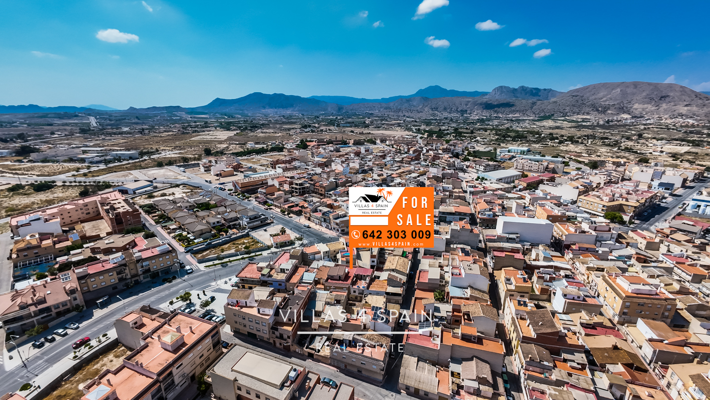 Resale - 8 Bed 4 Bath Townhouse in Fortuna For Sale - av. salvador allende - Murcia Resale - 8 Bed 4 Bath Townhouse in Fortuna For Sale - av. salvador allende - Murcia