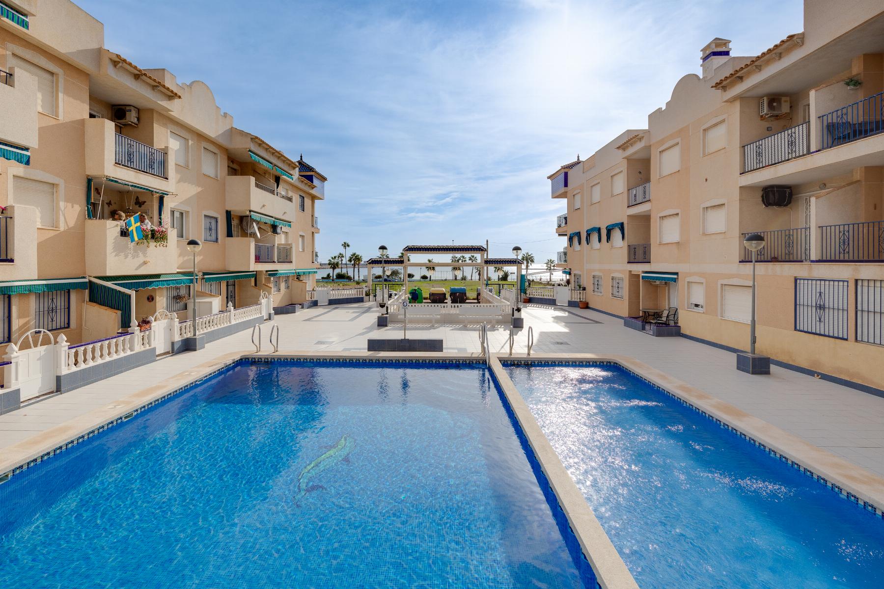 Resale - 3 Bedroom 2 Bathroom Apartamento in Torrevieja - PLAYA NAUFRAGOS - Alicante Resale - 3 Bedroom 2 Bathroom Apartamento in Torrevieja - PLAYA NAUFRAGOS - Alicante