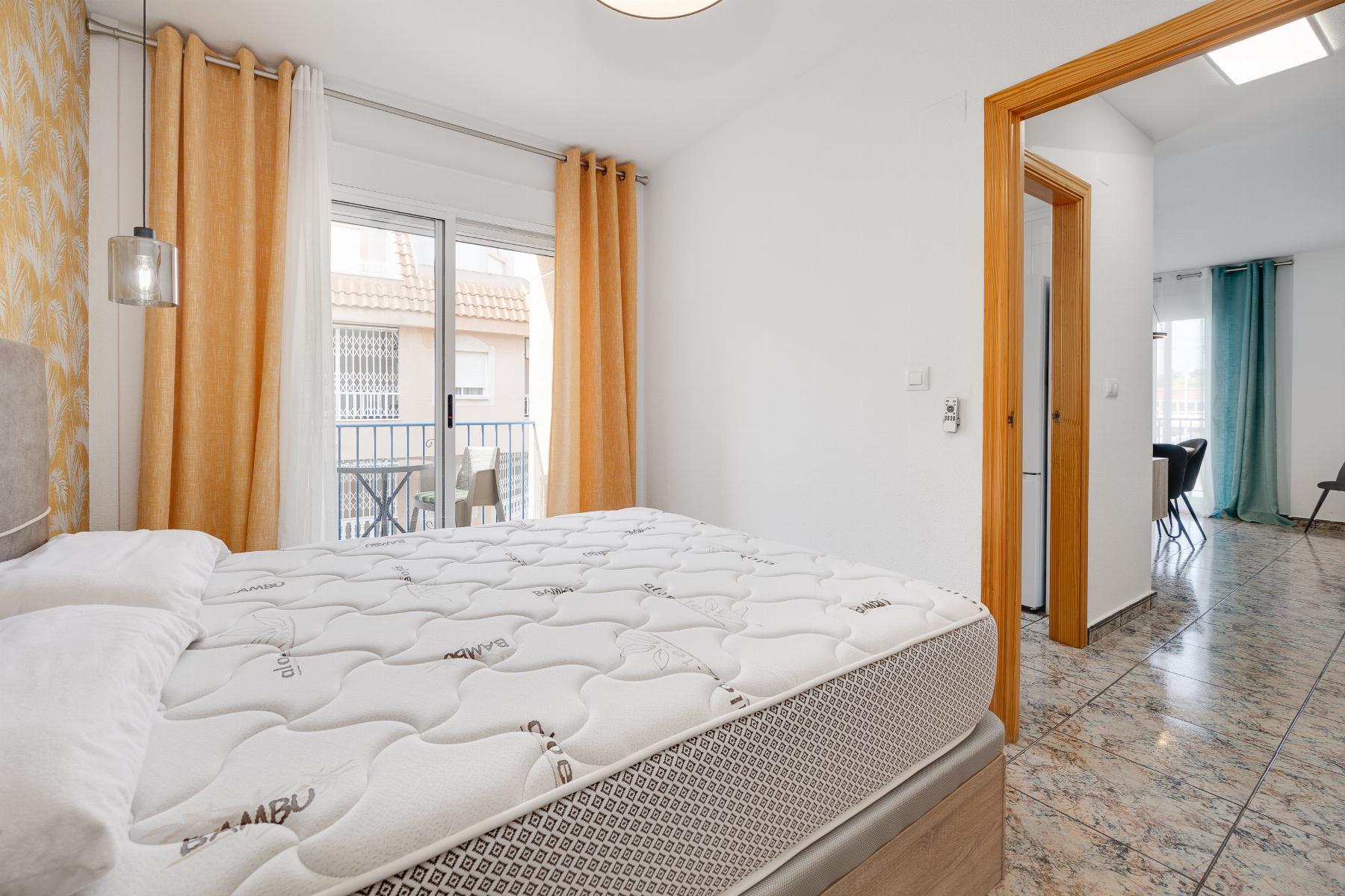 Resale - 3 Bedroom 2 Bathroom Apartamento in Torrevieja - PLAYA NAUFRAGOS - Alicante Resale - 3 Bedroom 2 Bathroom Apartamento in Torrevieja - PLAYA NAUFRAGOS - Alicante