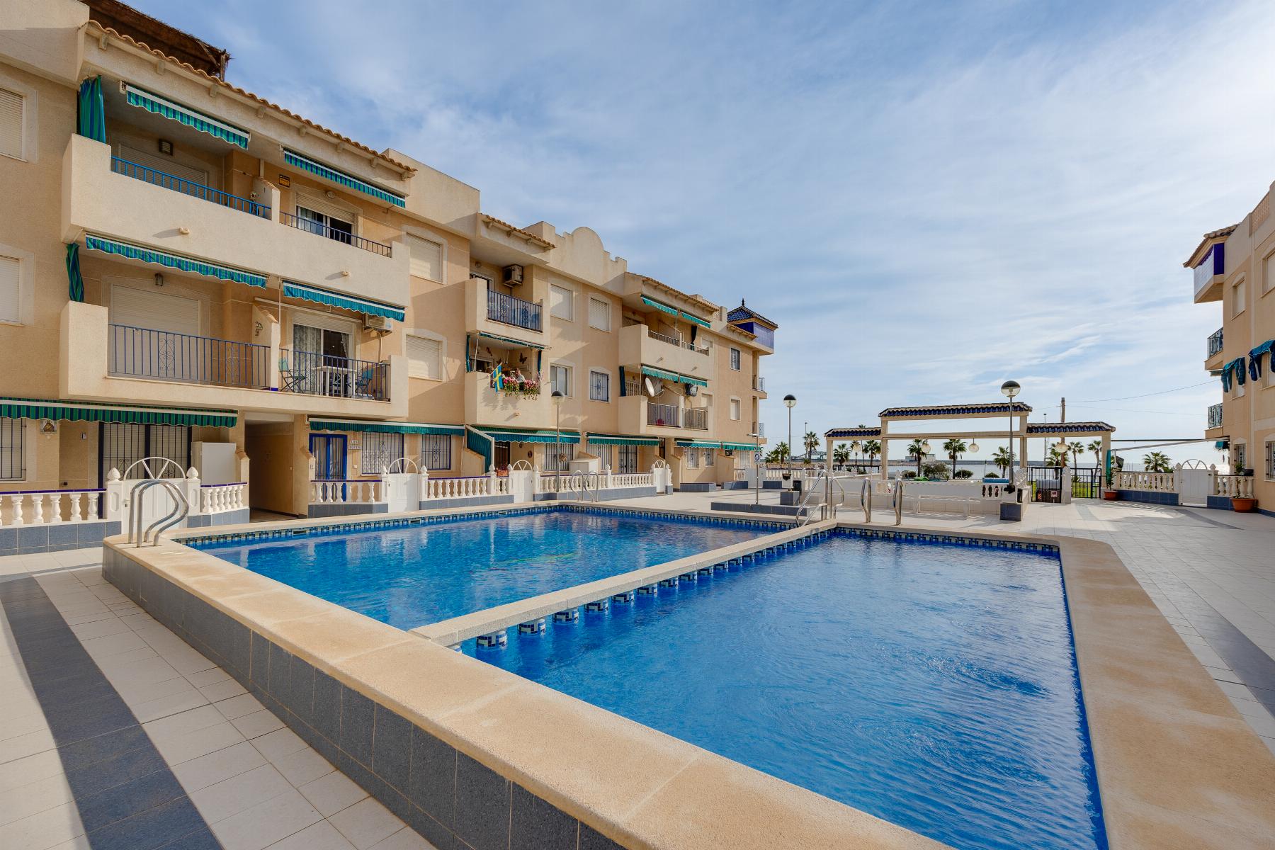 Resale - 3 Bedroom 2 Bathroom Apartamento in Torrevieja - PLAYA NAUFRAGOS - Alicante Resale - 3 Bedroom 2 Bathroom Apartamento in Torrevieja - PLAYA NAUFRAGOS - Alicante