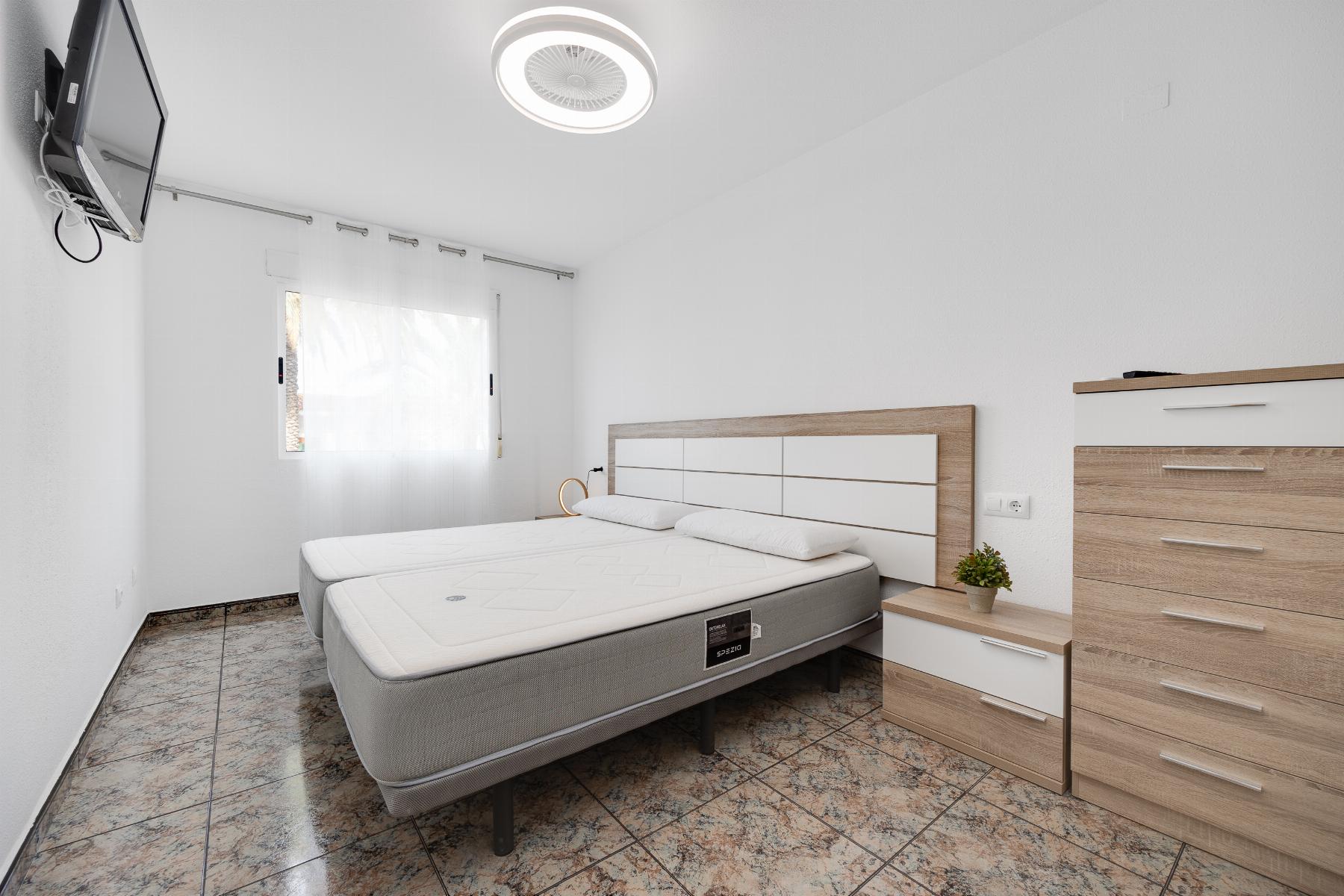 Resale - 3 Bedroom 2 Bathroom Apartamento in Torrevieja - PLAYA NAUFRAGOS - Alicante Resale - 3 Bedroom 2 Bathroom Apartamento in Torrevieja - PLAYA NAUFRAGOS - Alicante