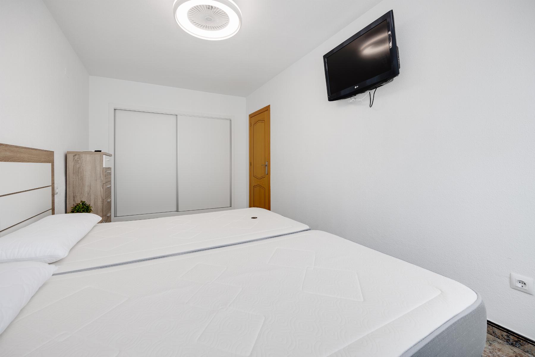 Resale - 3 Bedroom 2 Bathroom Apartamento in Torrevieja - PLAYA NAUFRAGOS - Alicante Resale - 3 Bedroom 2 Bathroom Apartamento in Torrevieja - PLAYA NAUFRAGOS - Alicante