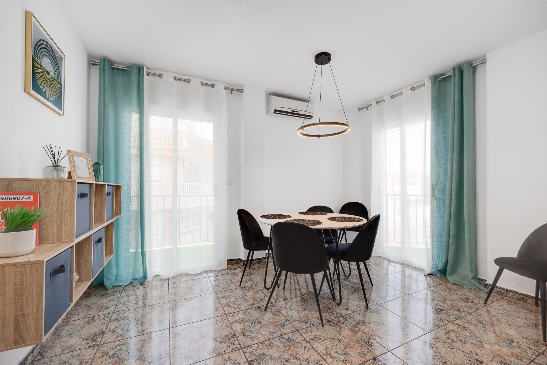 Resale - 3 Bedroom 2 Bathroom Apartamento in Torrevieja - PLAYA NAUFRAGOS - Alicante Resale - 3 Bedroom 2 Bathroom Apartamento in Torrevieja - PLAYA NAUFRAGOS - Alicante