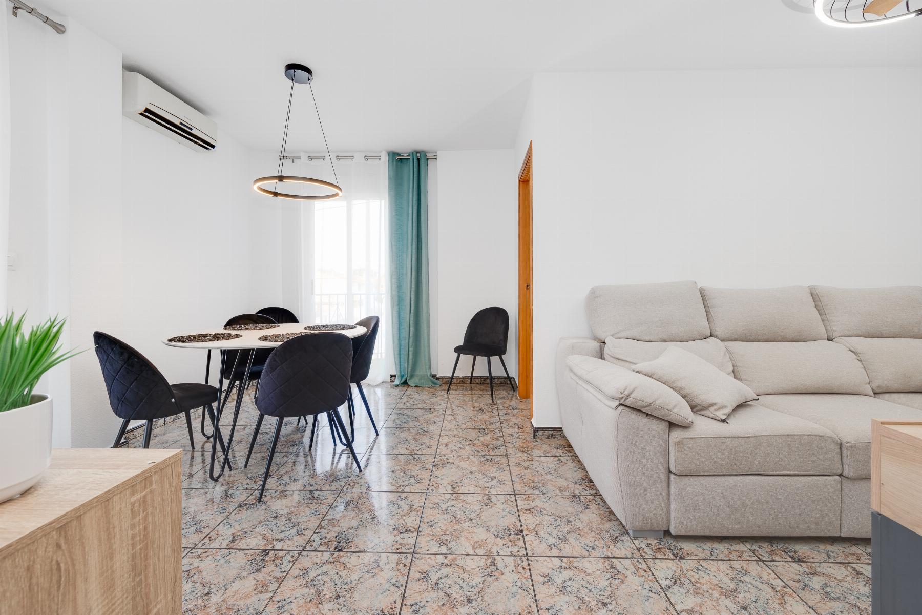 Resale - 3 Bedroom 2 Bathroom Apartamento in Torrevieja - PLAYA NAUFRAGOS - Alicante Resale - 3 Bedroom 2 Bathroom Apartamento in Torrevieja - PLAYA NAUFRAGOS - Alicante
