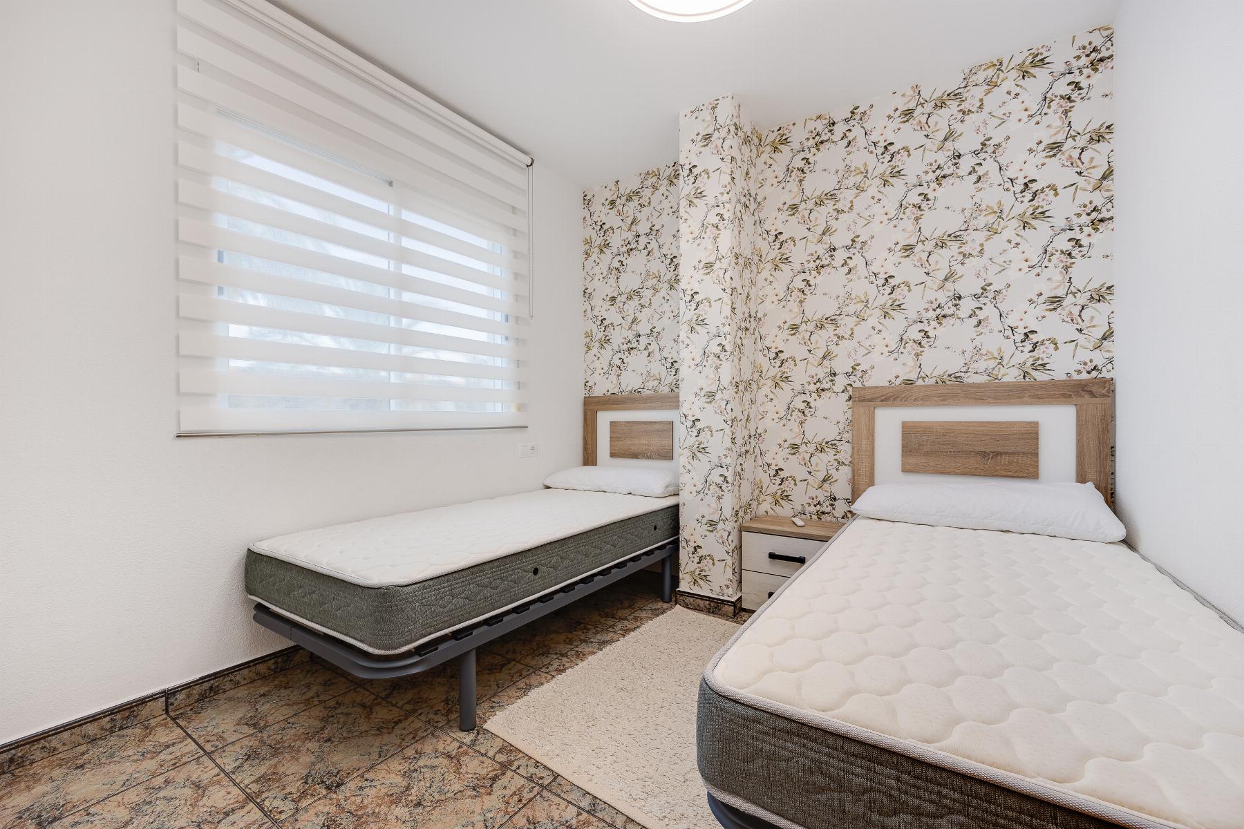 Resale - 3 Bedroom 2 Bathroom Apartamento in Torrevieja - PLAYA NAUFRAGOS - Alicante Resale - 3 Bedroom 2 Bathroom Apartamento in Torrevieja - PLAYA NAUFRAGOS - Alicante