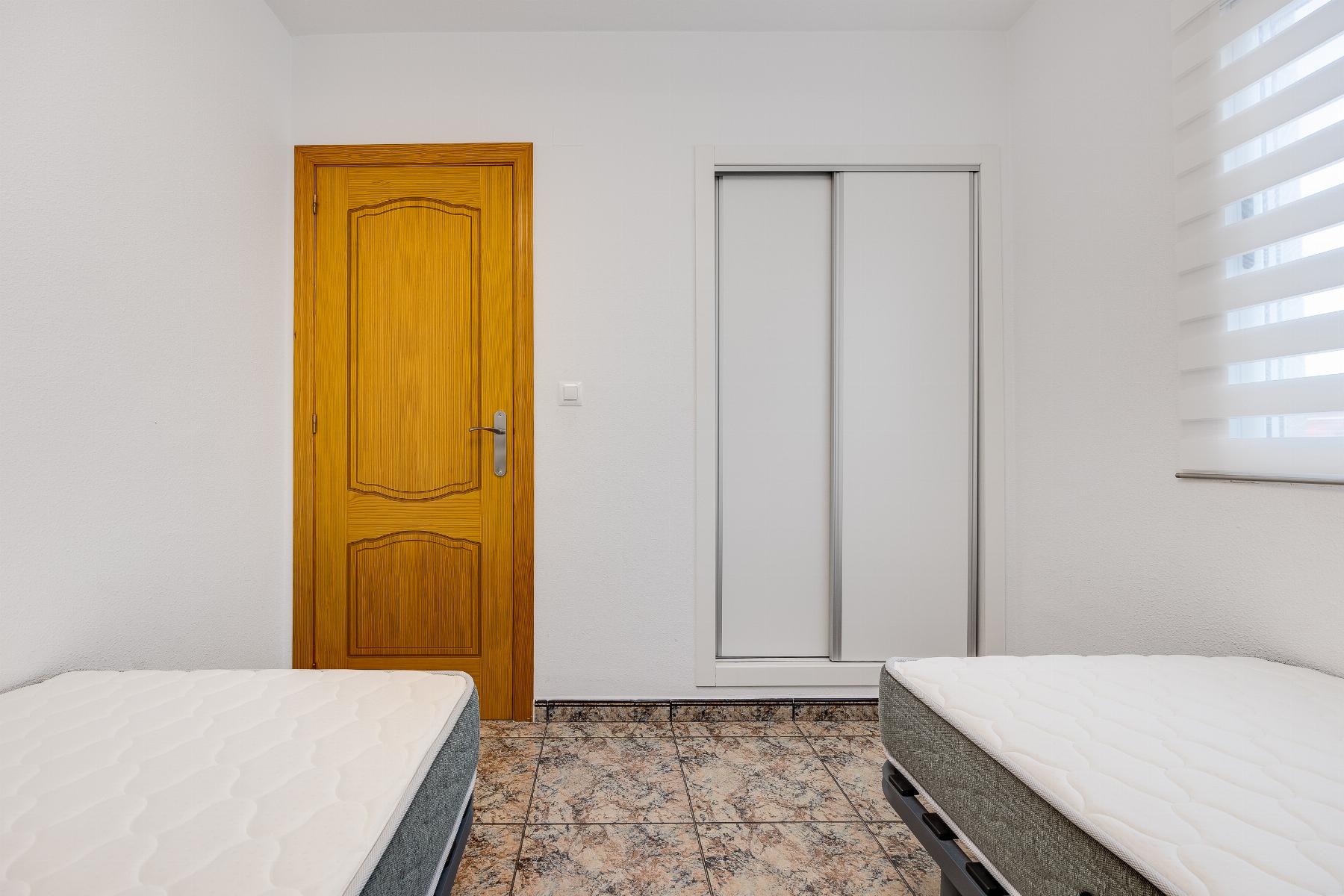 Resale - 3 Bedroom 2 Bathroom Apartamento in Torrevieja - PLAYA NAUFRAGOS - Alicante Resale - 3 Bedroom 2 Bathroom Apartamento in Torrevieja - PLAYA NAUFRAGOS - Alicante
