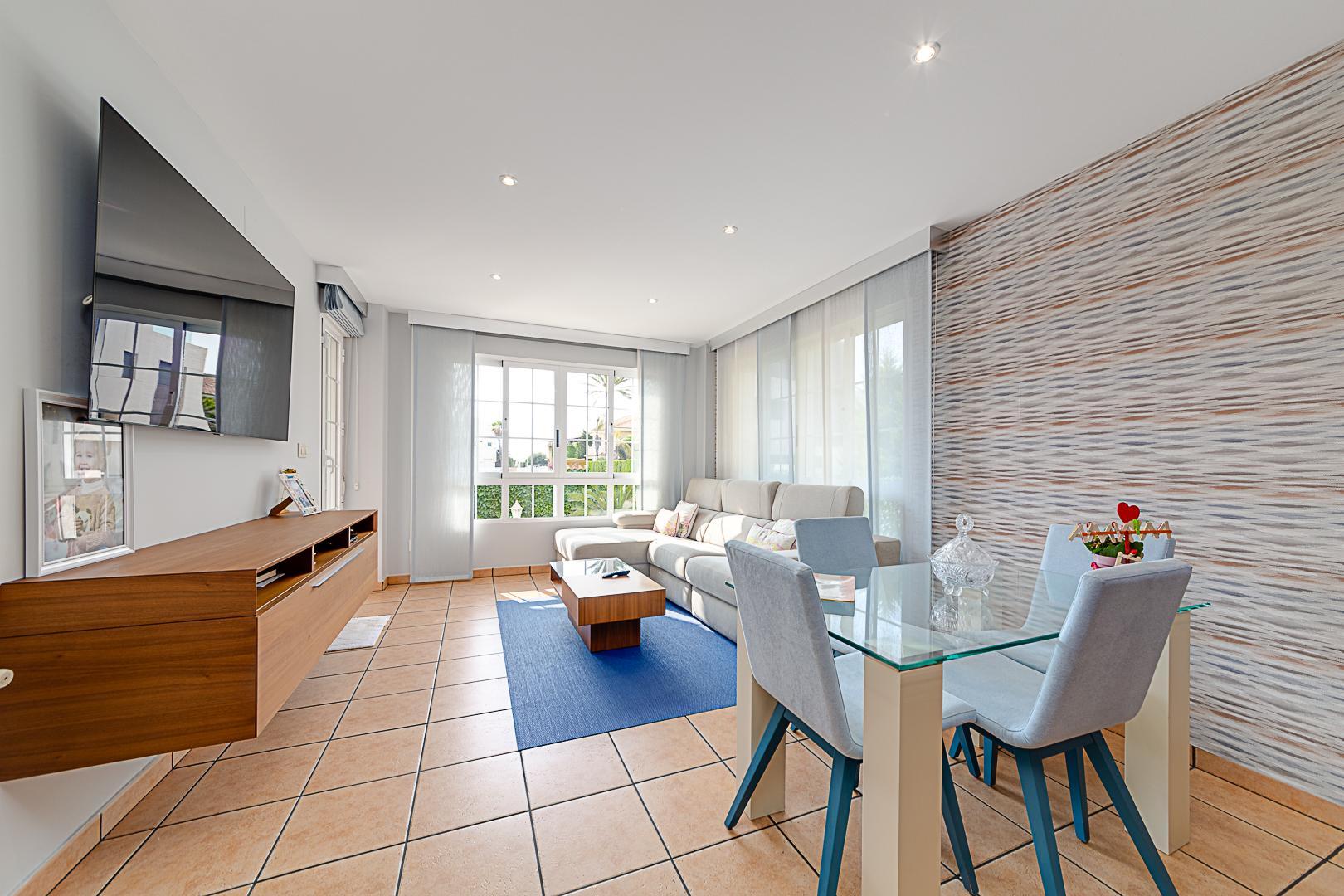 Resale - 5 Bedroom 3 Bathroom Chalet in Torrevieja - La Veleta - Alicante Resale - 5 Bedroom 3 Bathroom Chalet in Torrevieja - La Veleta - Alicante