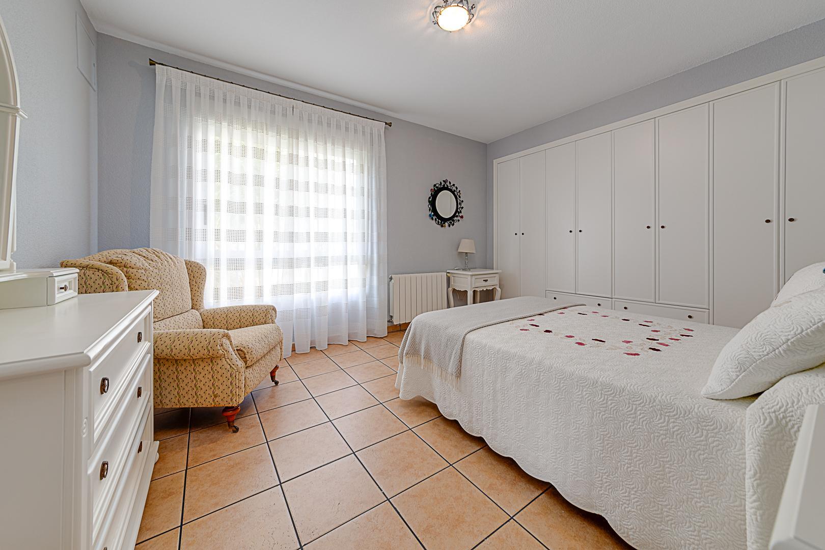 Resale - 5 Bedroom 3 Bathroom Chalet in Torrevieja - La Veleta - Alicante Resale - 5 Bedroom 3 Bathroom Chalet in Torrevieja - La Veleta - Alicante