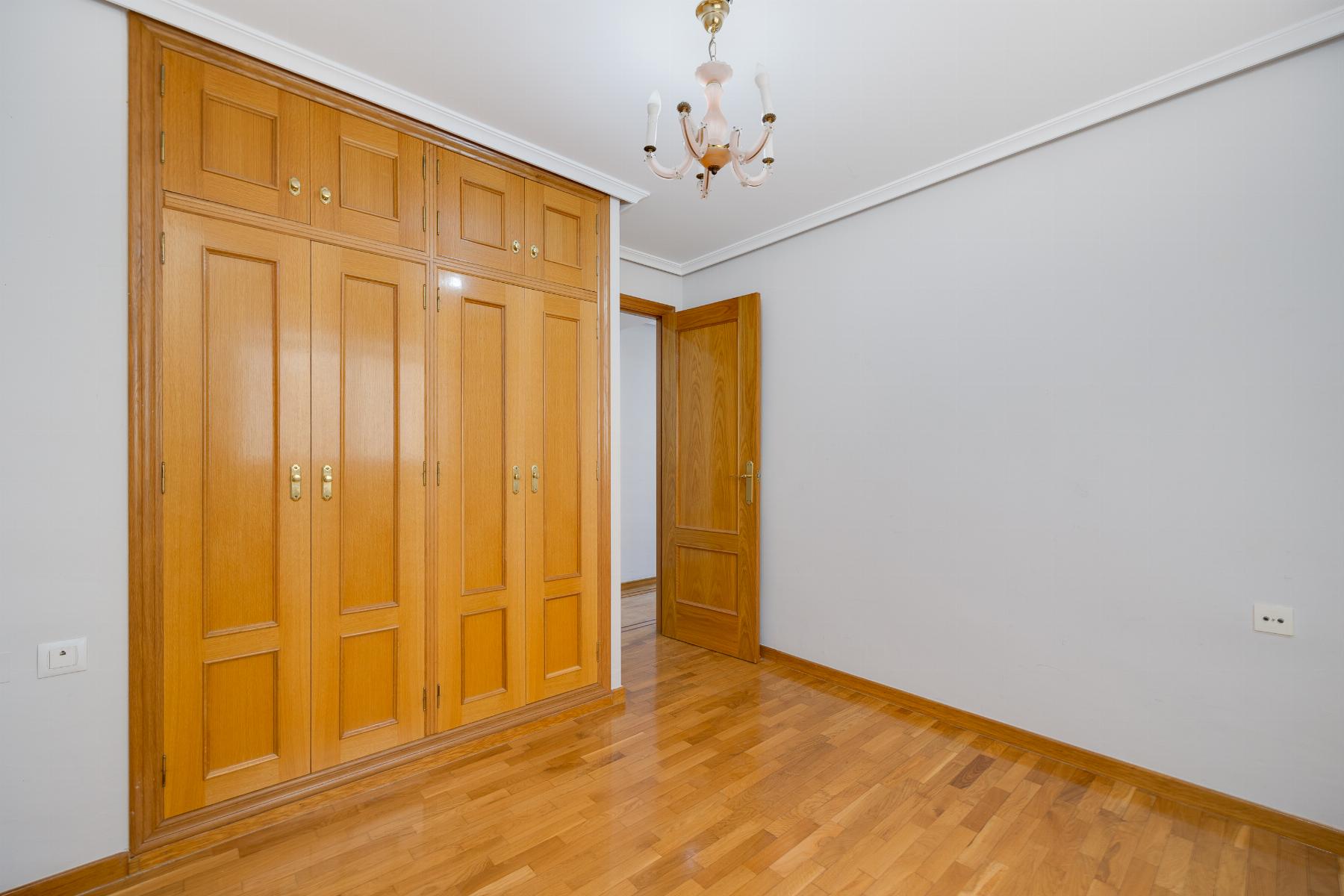 Resale - 3 Bedroom 2 Bathroom Apartamento in Torrevieja - centro - Alicante Resale - 3 Bedroom 2 Bathroom Apartamento in Torrevieja - centro - Alicante