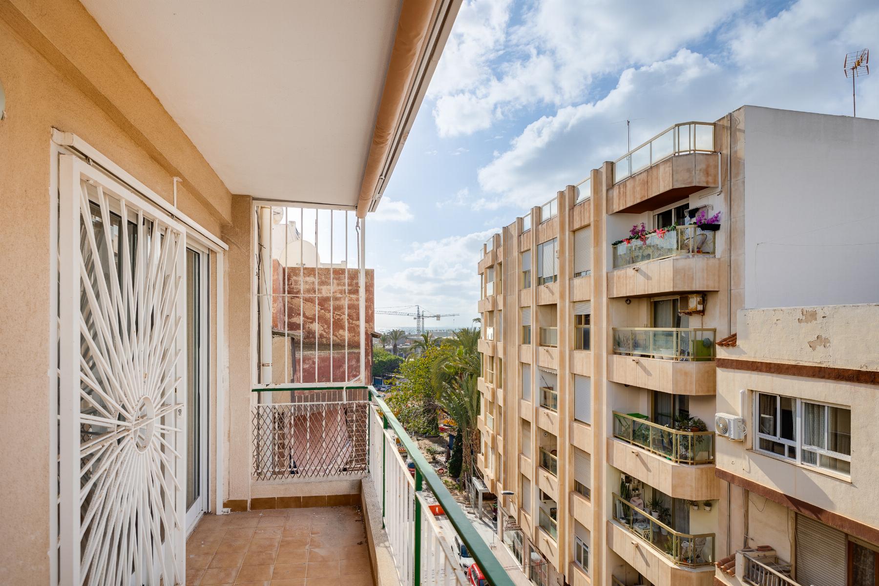 Resale - 3 Bedroom 2 Bathroom Apartamento in Torrevieja - centro - Alicante Resale - 3 Bedroom 2 Bathroom Apartamento in Torrevieja - centro - Alicante