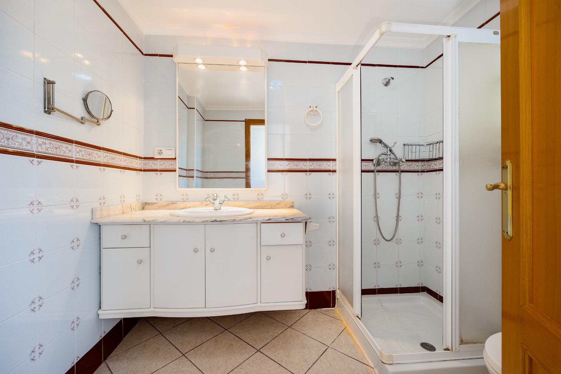 Resale - 3 Bedroom 2 Bathroom Apartamento in Torrevieja - centro - Alicante Resale - 3 Bedroom 2 Bathroom Apartamento in Torrevieja - centro - Alicante