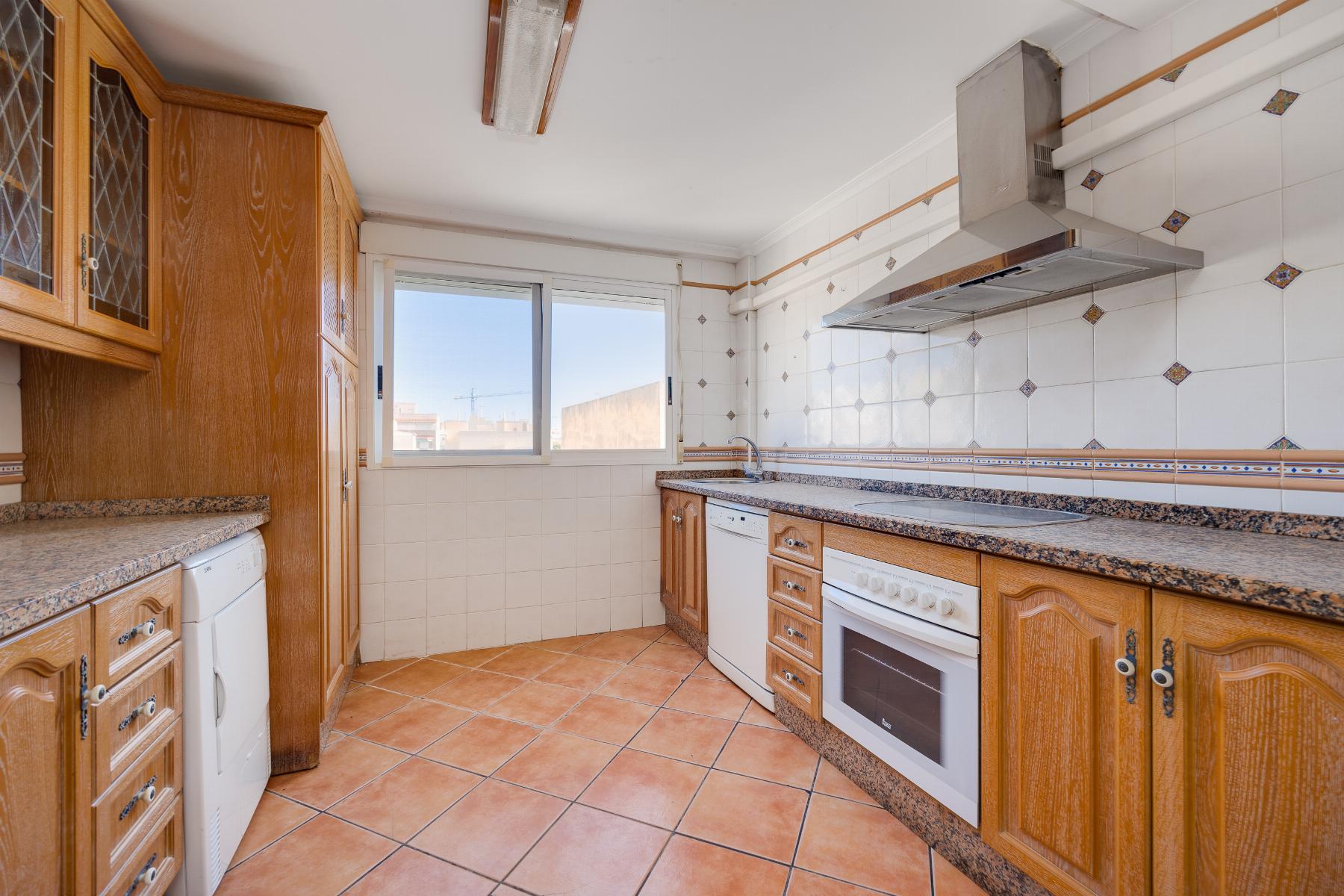 Resale - 3 Bedroom 2 Bathroom Apartamento in Torrevieja - centro - Alicante Resale - 3 Bedroom 2 Bathroom Apartamento in Torrevieja - centro - Alicante