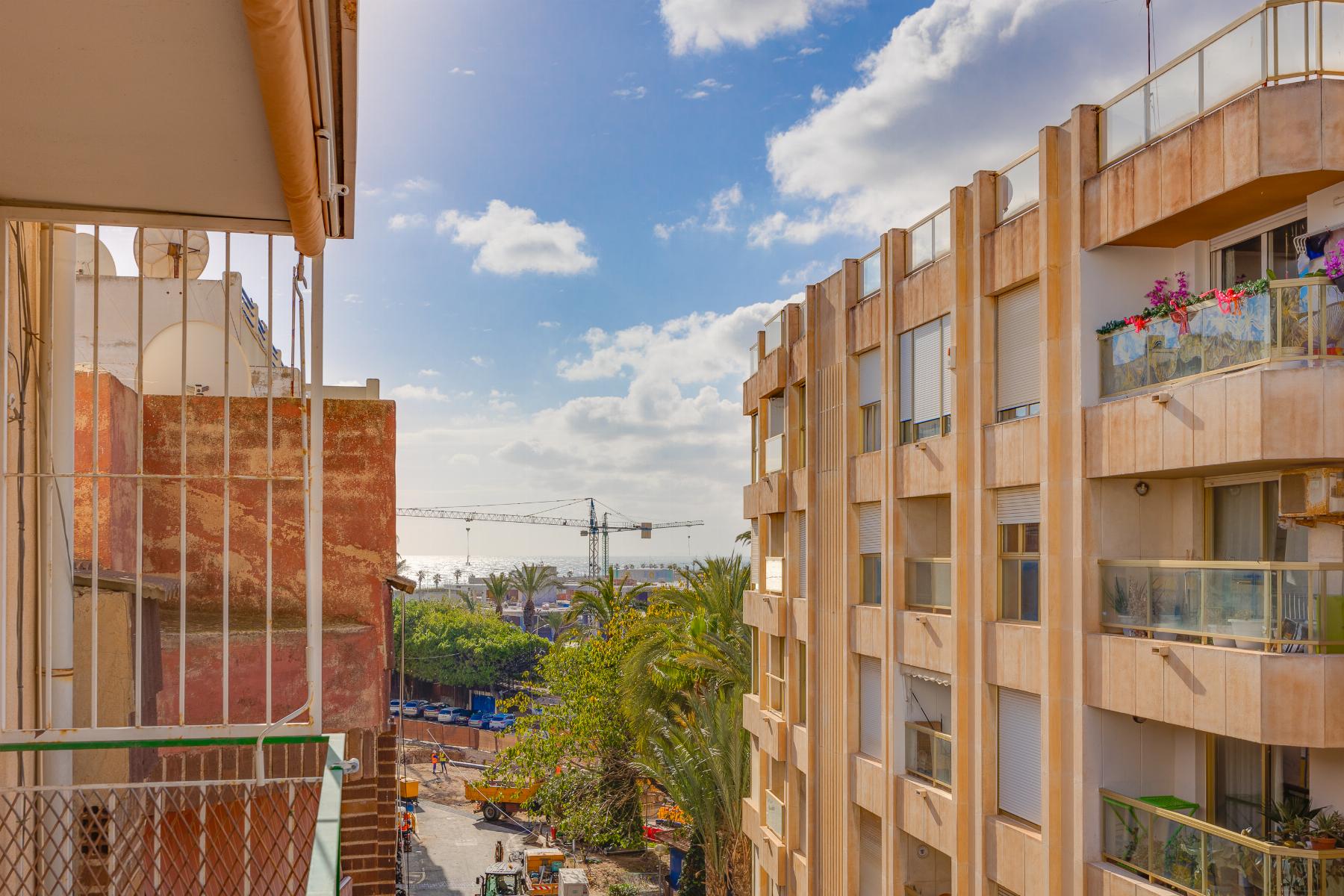 Resale - 3 Bedroom 2 Bathroom Apartamento in Torrevieja - centro - Alicante Resale - 3 Bedroom 2 Bathroom Apartamento in Torrevieja - centro - Alicante