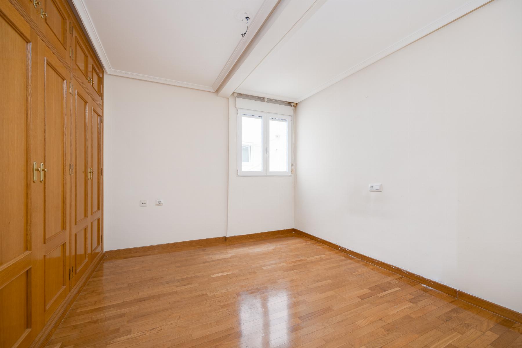 Resale - 3 Bedroom 2 Bathroom Apartamento in Torrevieja - centro - Alicante Resale - 3 Bedroom 2 Bathroom Apartamento in Torrevieja - centro - Alicante