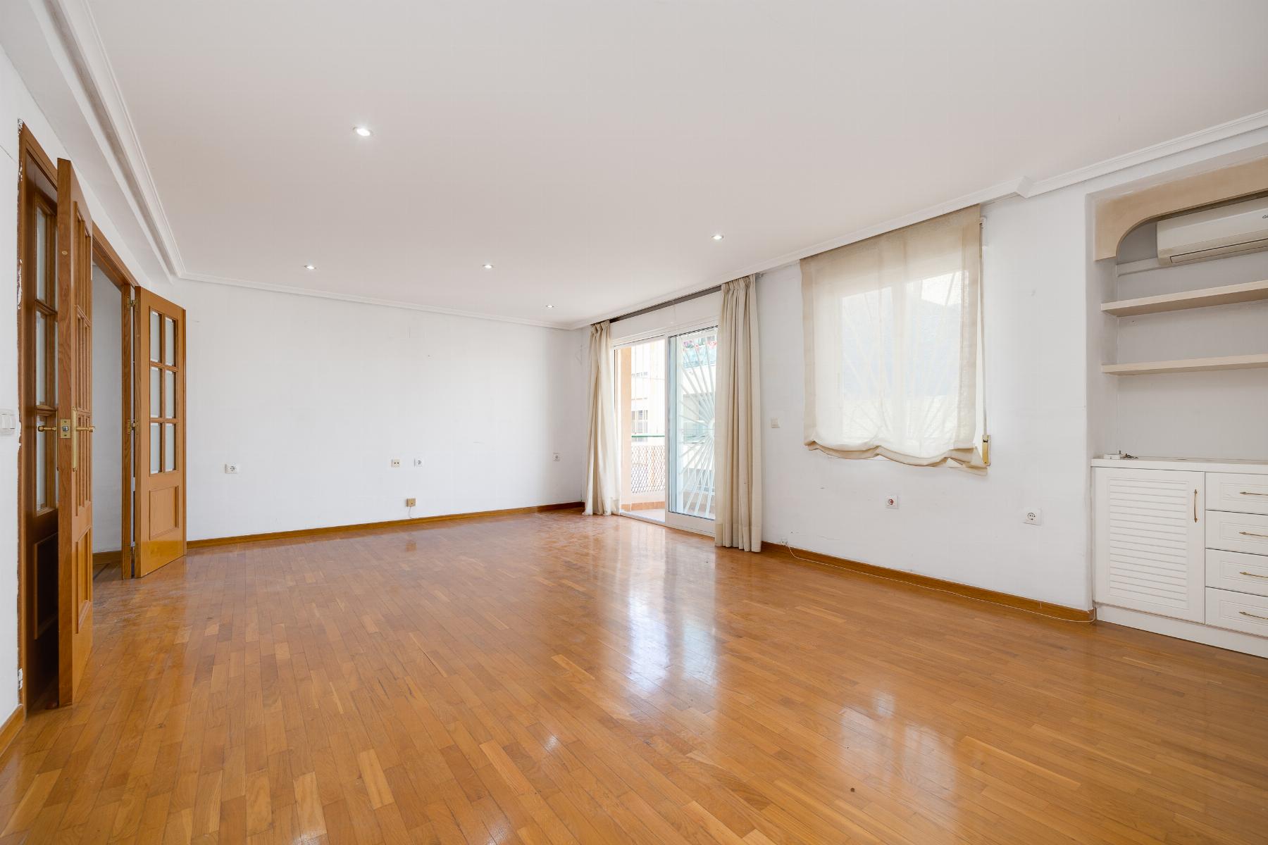 Resale - 3 Bedroom 2 Bathroom Apartamento in Torrevieja - centro - Alicante Resale - 3 Bedroom 2 Bathroom Apartamento in Torrevieja - centro - Alicante