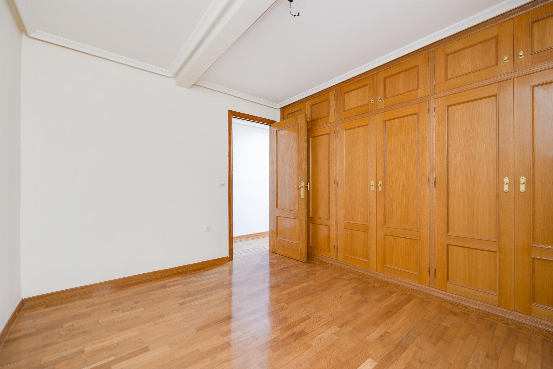 Resale - 3 Bedroom 2 Bathroom Apartamento in Torrevieja - centro - Alicante Resale - 3 Bedroom 2 Bathroom Apartamento in Torrevieja - centro - Alicante