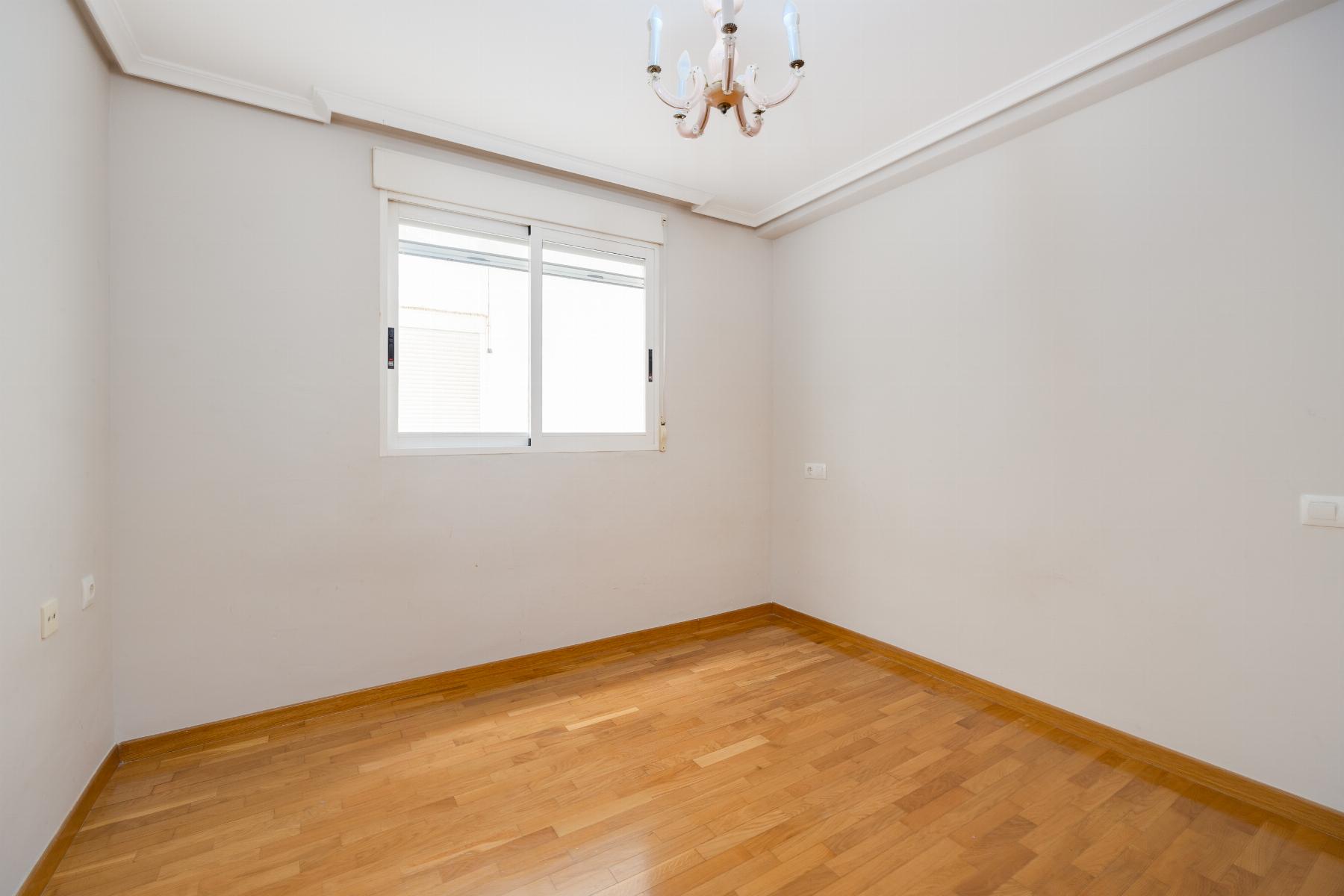 Resale - 3 Bedroom 2 Bathroom Apartamento in Torrevieja - centro - Alicante Resale - 3 Bedroom 2 Bathroom Apartamento in Torrevieja - centro - Alicante