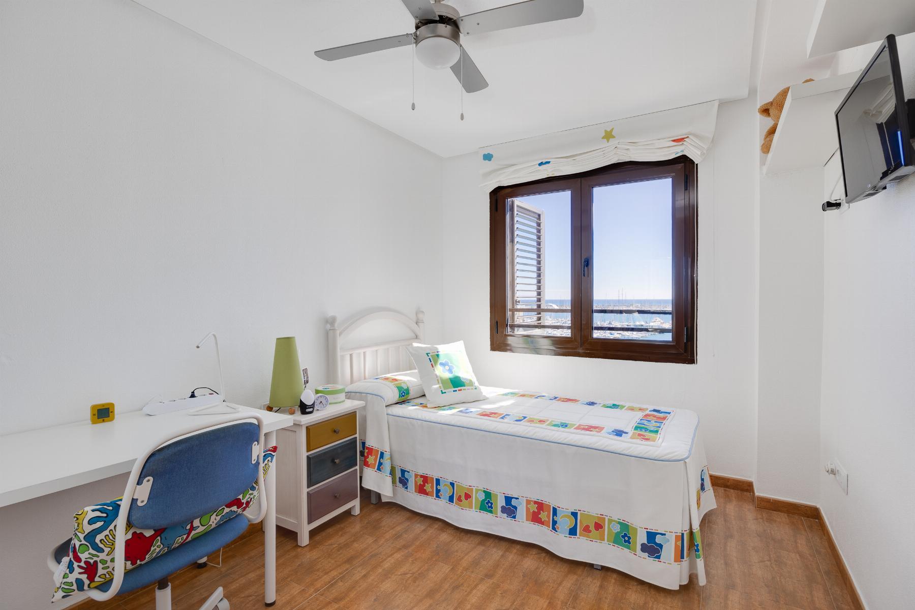 Resale - 3 Bedroom 2 Bathroom Apartamento in Torrevieja - Playa Acequion - Alicante Resale - 3 Bedroom 2 Bathroom Apartamento in Torrevieja - Playa Acequion - Alicante