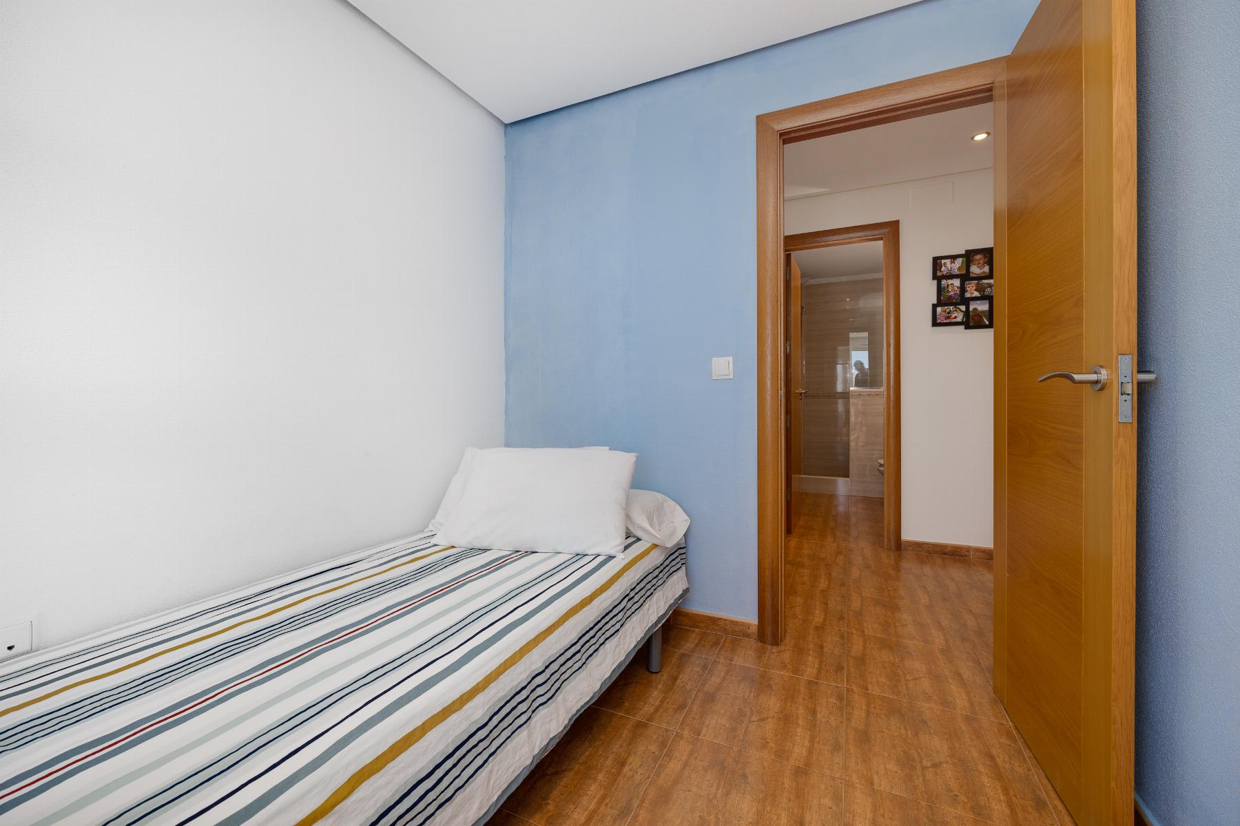 Resale - 3 Bedroom 2 Bathroom Apartamento in Torrevieja - Playa Acequion - Alicante Resale - 3 Bedroom 2 Bathroom Apartamento in Torrevieja - Playa Acequion - Alicante