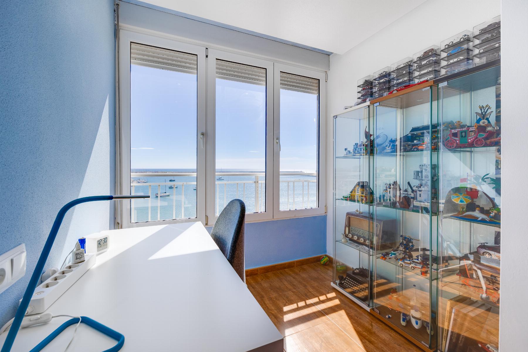 Resale - 3 Bedroom 2 Bathroom Apartamento in Torrevieja - Playa Acequion - Alicante Resale - 3 Bedroom 2 Bathroom Apartamento in Torrevieja - Playa Acequion - Alicante
