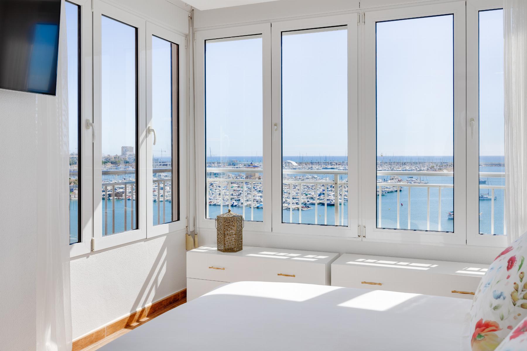 Resale - 3 Bedroom 2 Bathroom Apartamento in Torrevieja - Playa Acequion - Alicante Resale - 3 Bedroom 2 Bathroom Apartamento in Torrevieja - Playa Acequion - Alicante