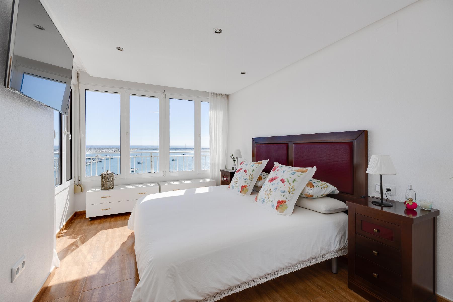 Resale - 3 Bedroom 2 Bathroom Apartamento in Torrevieja - Playa Acequion - Alicante Resale - 3 Bedroom 2 Bathroom Apartamento in Torrevieja - Playa Acequion - Alicante