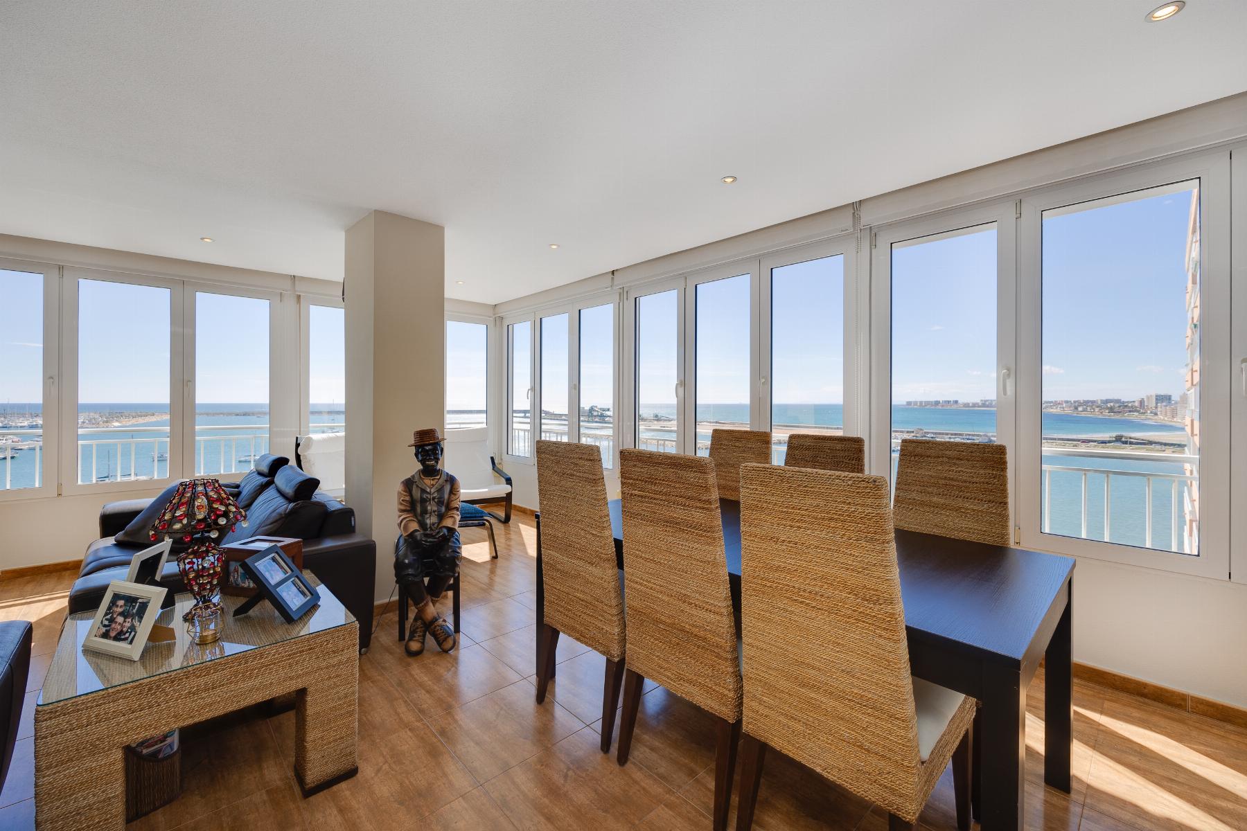 Resale - 3 Bedroom 2 Bathroom Apartamento in Torrevieja - Playa Acequion - Alicante Resale - 3 Bedroom 2 Bathroom Apartamento in Torrevieja - Playa Acequion - Alicante