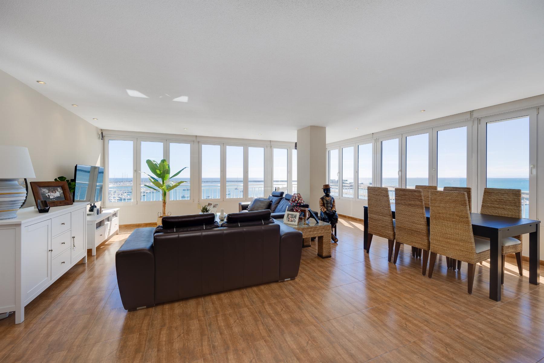 Resale - 3 Bedroom 2 Bathroom Apartamento in Torrevieja - Playa Acequion - Alicante Resale - 3 Bedroom 2 Bathroom Apartamento in Torrevieja - Playa Acequion - Alicante