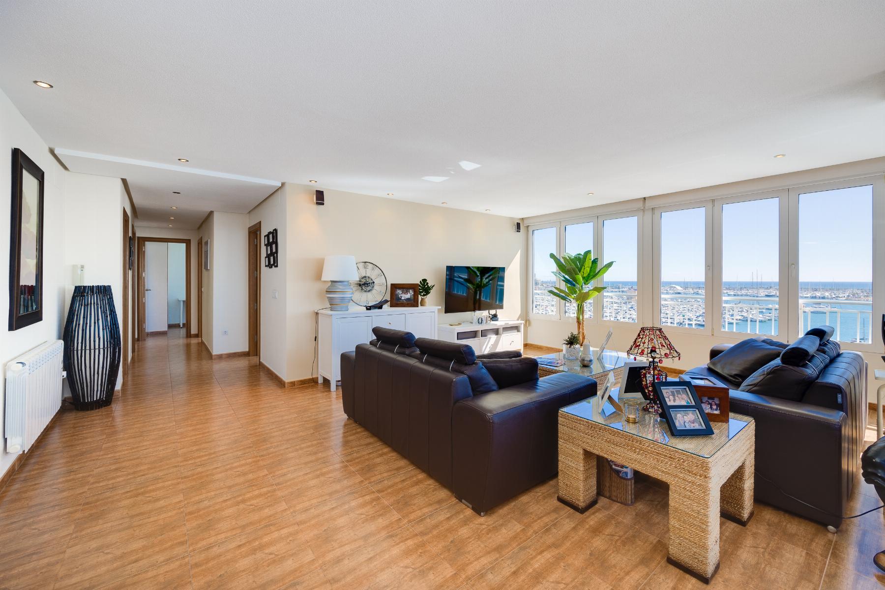 Resale - 3 Bedroom 2 Bathroom Apartamento in Torrevieja - Playa Acequion - Alicante Resale - 3 Bedroom 2 Bathroom Apartamento in Torrevieja - Playa Acequion - Alicante