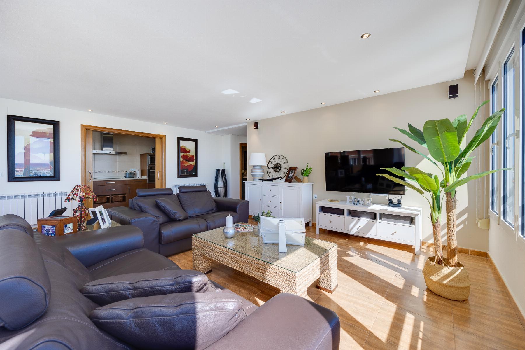 Resale - 3 Bedroom 2 Bathroom Apartamento in Torrevieja - Playa Acequion - Alicante Resale - 3 Bedroom 2 Bathroom Apartamento in Torrevieja - Playa Acequion - Alicante